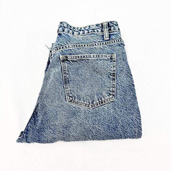 Zara Mom Jeans Vintage Wash Denim Distressed Hem Detailing Size 10 - Picture 1 of 8